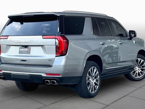 Used 2025 GMC Yukon Denali w/ Denali Reserve Package AWD/4WD image 13