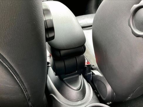 Used 2019 MINI Cooper S image 33