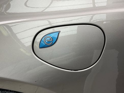 Used 2018 Chrysler Pacifica Limited w/ Advanced Safetytec Group image 33