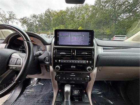 Used 2023 Lexus GX 460 Premium image 11