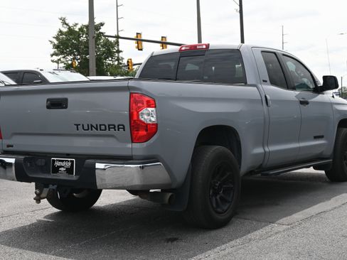 Used 2019 Toyota Tundra SR5 RWD image 12
