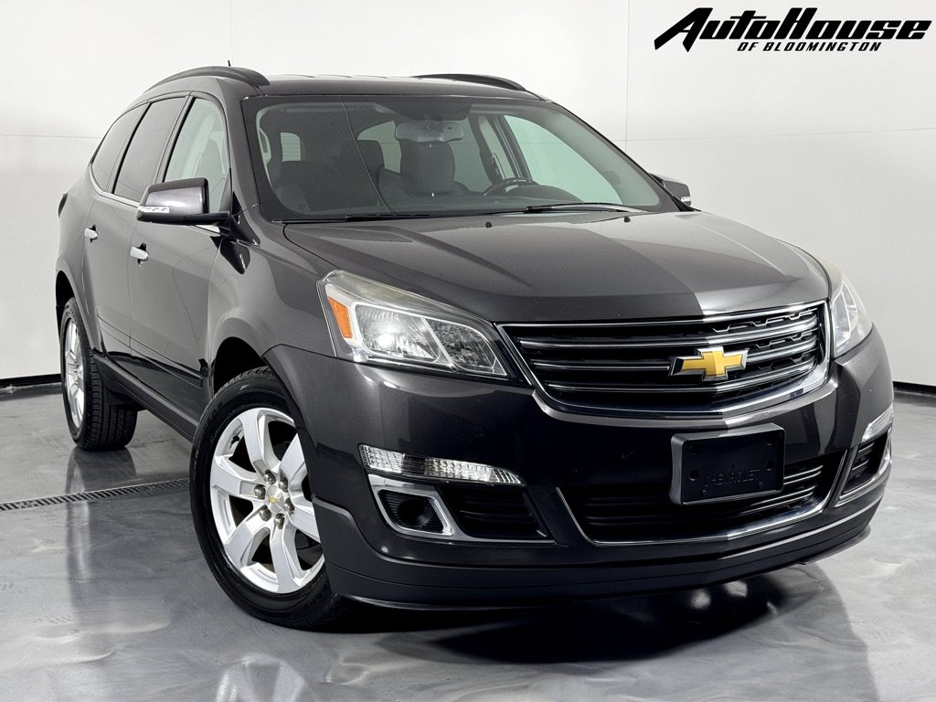 Used 2017 Chevrolet Traverse LT w/ Style and Technology Package AWD/4WD image 1