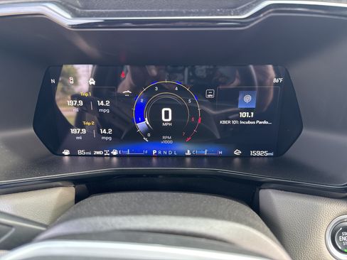 Used 2024 Chevrolet Colorado ZR2 w/ Technology Package AWD/4WD image 16