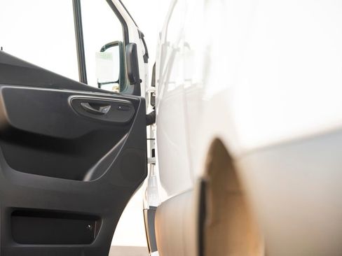 Used 2025 Mercedes-Benz Sprinter 144 Cargo image 11