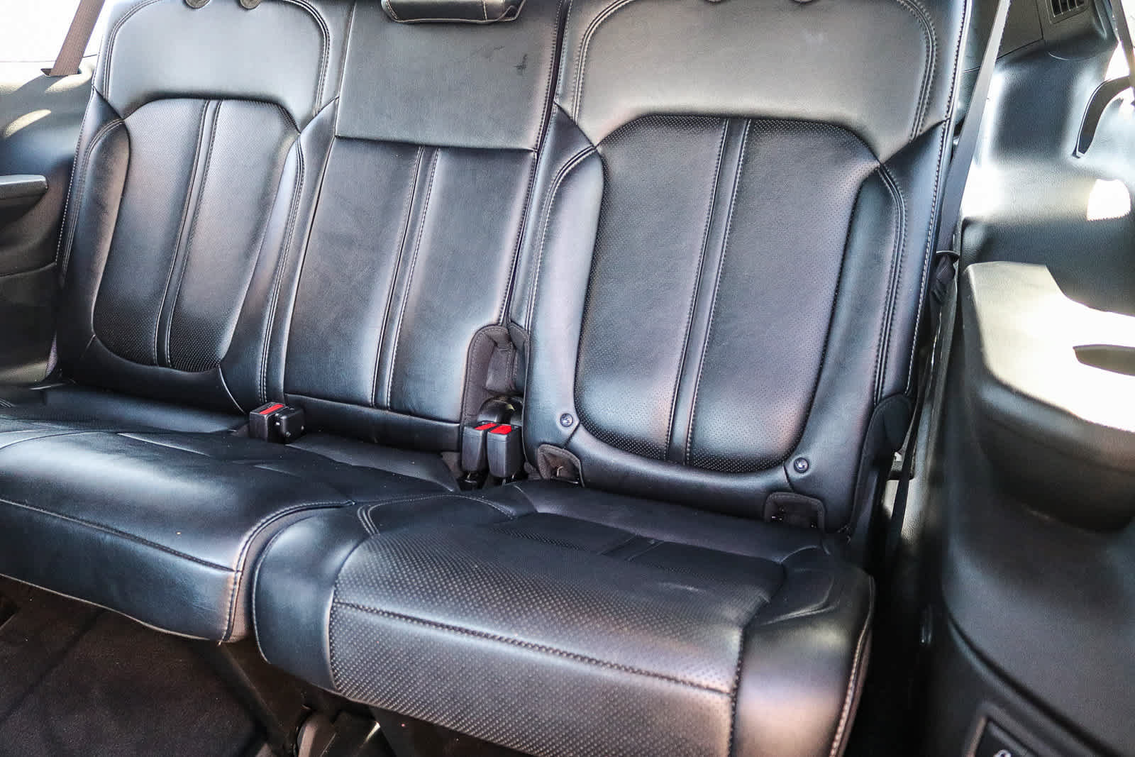 Used 2024 Jeep Wagoneer L Series II RWD image 17