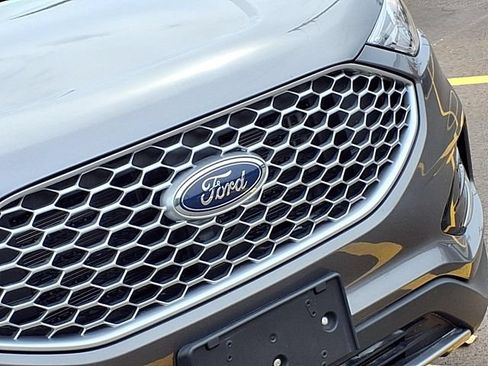 Used 2024 Ford Edge SEL AWD/4WD image 32