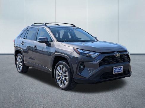 Used 2023 Toyota RAV4 XLE Premium FWD image 8