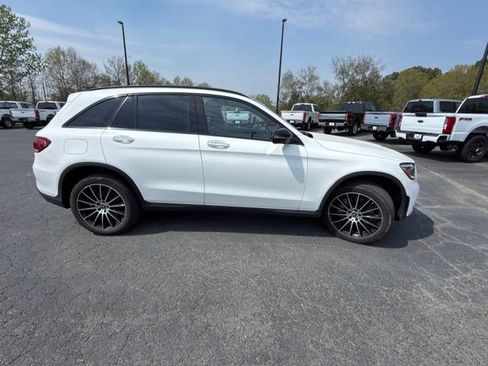 Used 2022 Mercedes-Benz GLC 300 4MATIC image 19