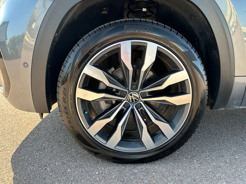 Used 2023 Volkswagen Atlas Cross Sport SEL Premium R-Line AWD/4WD image 40