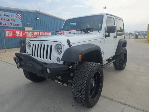 Used 2016 Jeep Wrangler Sport w/ Quick Order Package 24S AWD/4WD image 3
