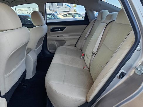 Used 2015 Nissan Altima 2.5 SV FWD image 11