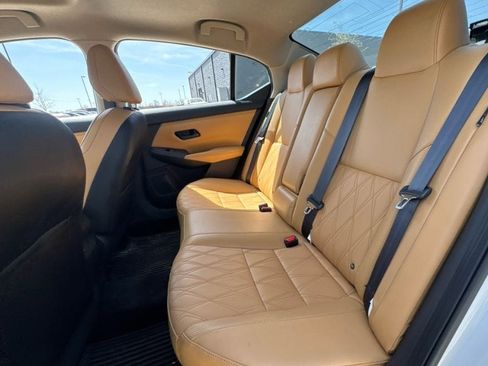 Used 2024 Nissan Sentra SV w/ SV Premium Package image 10