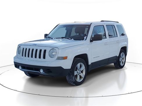Used 2012 Jeep Patriot Limited w/ Sun/Sound Group image 2