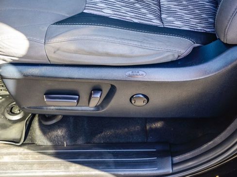 Used 2018 Toyota Tundra SR5 image 24