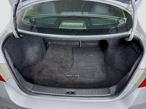 Used 2017 Nissan Sentra SV image 25
