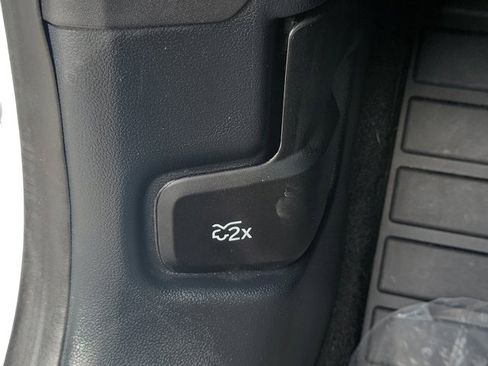 Used 2024 Ford Escape Platinum w/ Premium Technology Package image 30