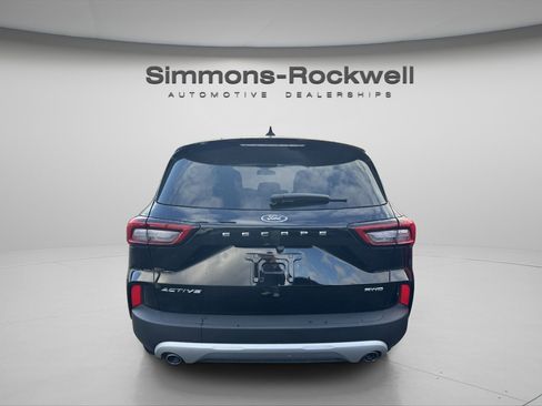 Used 2025 Ford Escape Active image 10