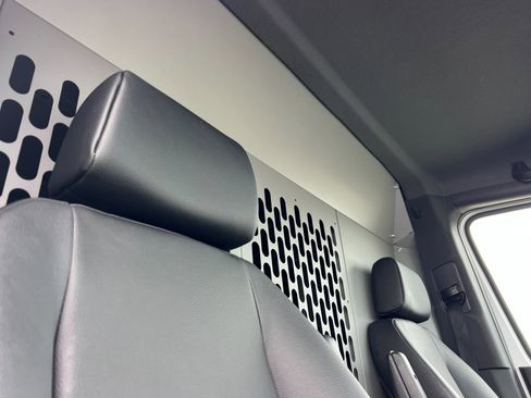 Used 2023 Mercedes-Benz Sprinter 1500 image 15