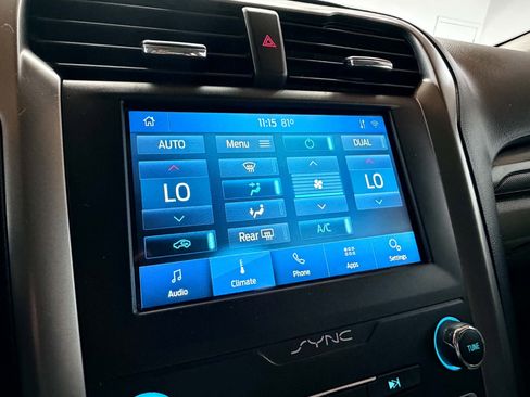 Used 2020 Ford Fusion SE FWD image 44