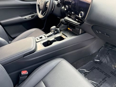 Certified 2025 Lexus NX 350h AWD w/ Accessory Package (2T) image 31