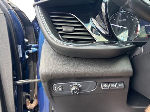 Used 2022 Buick Envision Essence w/ Technology Package I FWD image 20