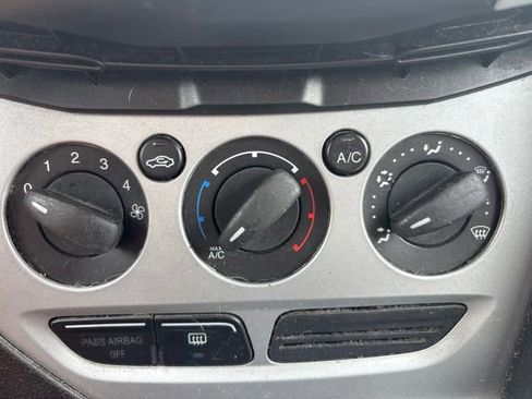 Used 2012 Ford Focus SE FWD image 35