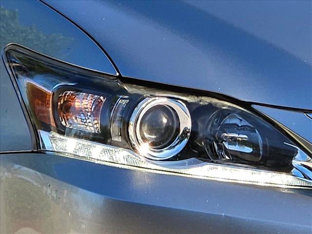 Used 2016 Lexus CT 200h w/ Special Edition FWD image 4