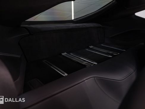 Used 2018 Ferrari 812 Superfast RWD image 32