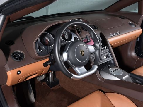 Used 2008 Lamborghini Gallardo Spyder AWD/4WD image 4