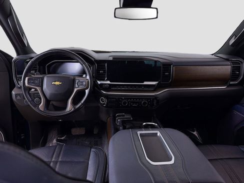 Used 2022 Chevrolet Silverado 1500 High Country w/ High Country Premium Package image 29