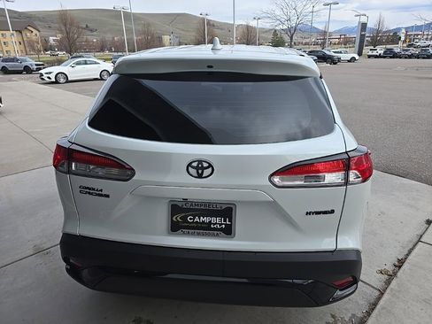 Used 2023 Toyota Corolla Cross AWD Hybrid image 5