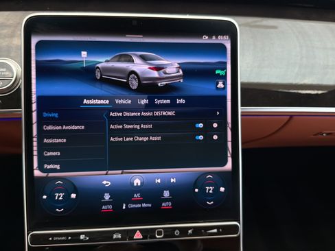 Certified 2023 Mercedes-Benz S 500 4MATIC w/ Warmth & Comfort Package image 21
