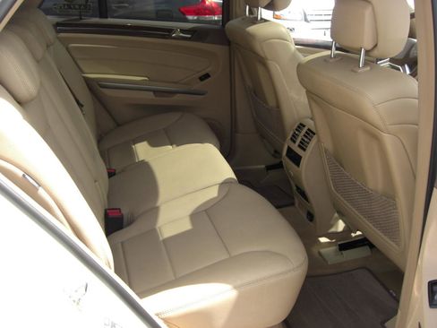 Used 2011 Mercedes-Benz ML 350 2WD image 16