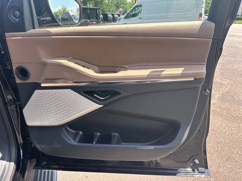 New 2026 Lincoln Navigator Black Label AWD/4WD image 14