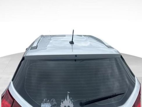 Used 2018 Nissan Kicks SV FWD image 6