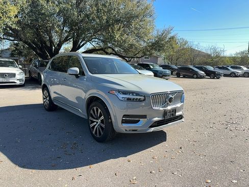 Certified 2025 Volvo XC90 B6 Plus AWD/4WD image 7