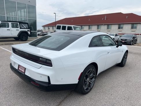 New 2024 Dodge Charger R/T w/ Plus Group image 3
