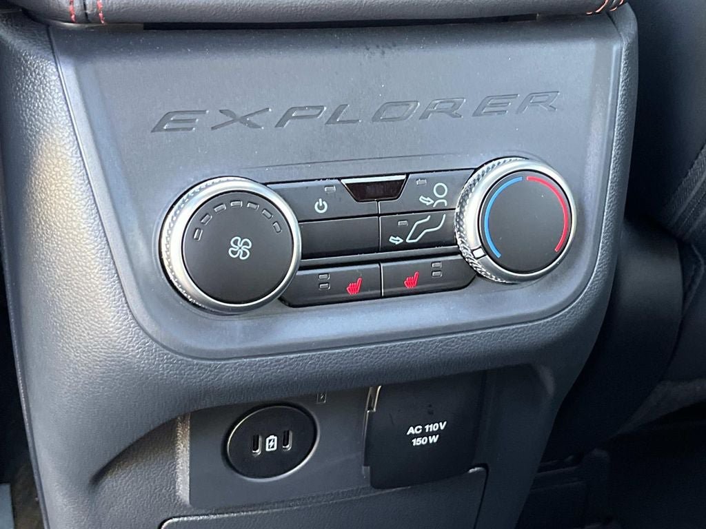 Used 2026 Ford Explorer ST-Line w/ ST-Line Street Pack AWD/4WD image 18