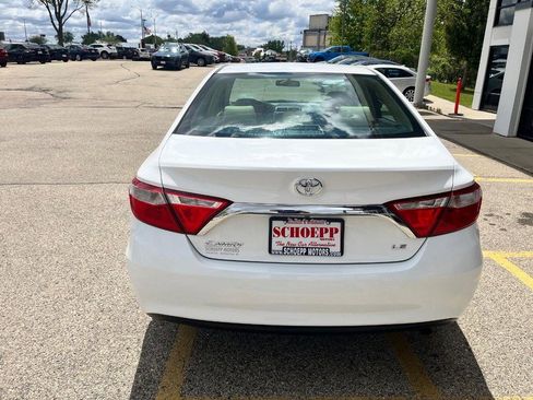 Used 2017 Toyota Camry LE FWD image 6