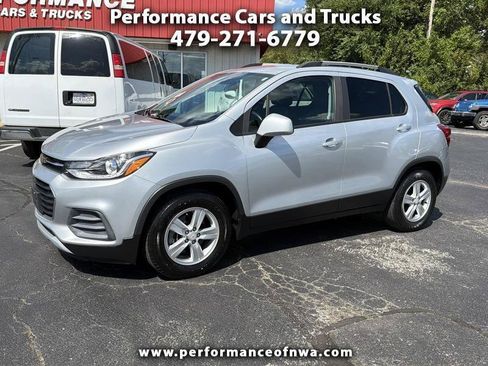 Used 2021 Chevrolet Trax LT w/ Driver Confidence Package FWD image 1