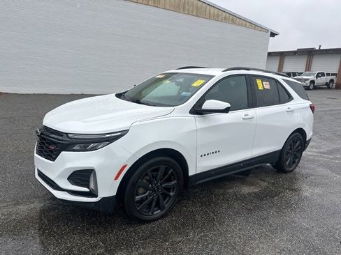 Certified 2024 Chevrolet Equinox RS image 2