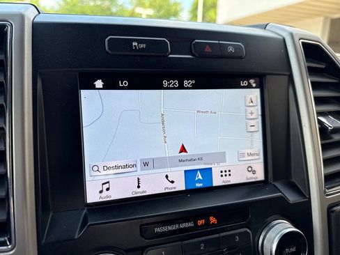 Used 2019 Ford F150 Lariat w/ Equipment Group 502A Luxury AWD/4WD image 19