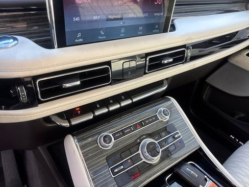 Certified 2023 Lincoln Aviator Black Label w/ Dynamic Handling Package image 22