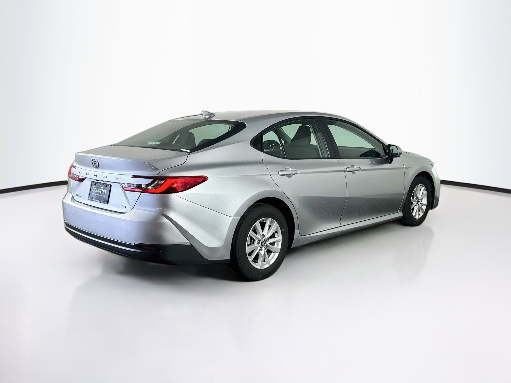 Used 2025 Toyota Camry LE FWD image 9