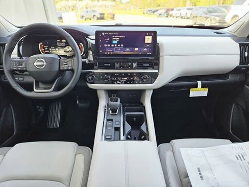 New 2026 Nissan Pathfinder SL w/ SL Premium Package image 45