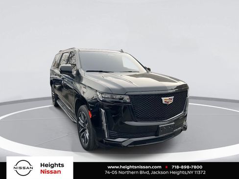Used 2022 Cadillac Escalade ESV Sport image 1
