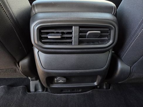 Used 2024 Honda Ridgeline Sport image 19