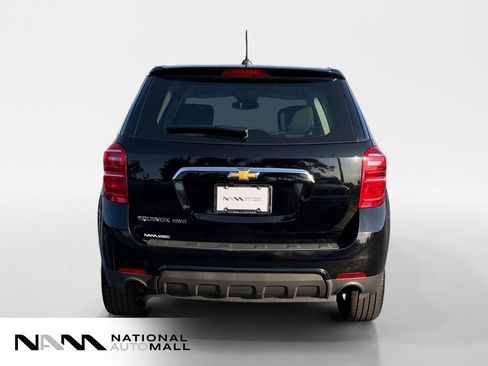 Used 2017 Chevrolet Equinox LS AWD/4WD image 4