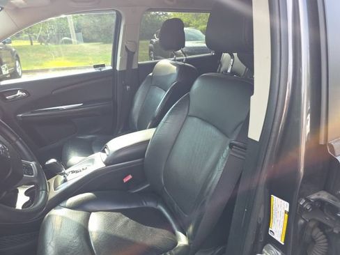 Used 2015 Dodge Journey R/T w/ Flexible Seating Group FWD image 11