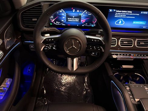 New 2026 Mercedes-Benz GLS 450 4MATIC image 13